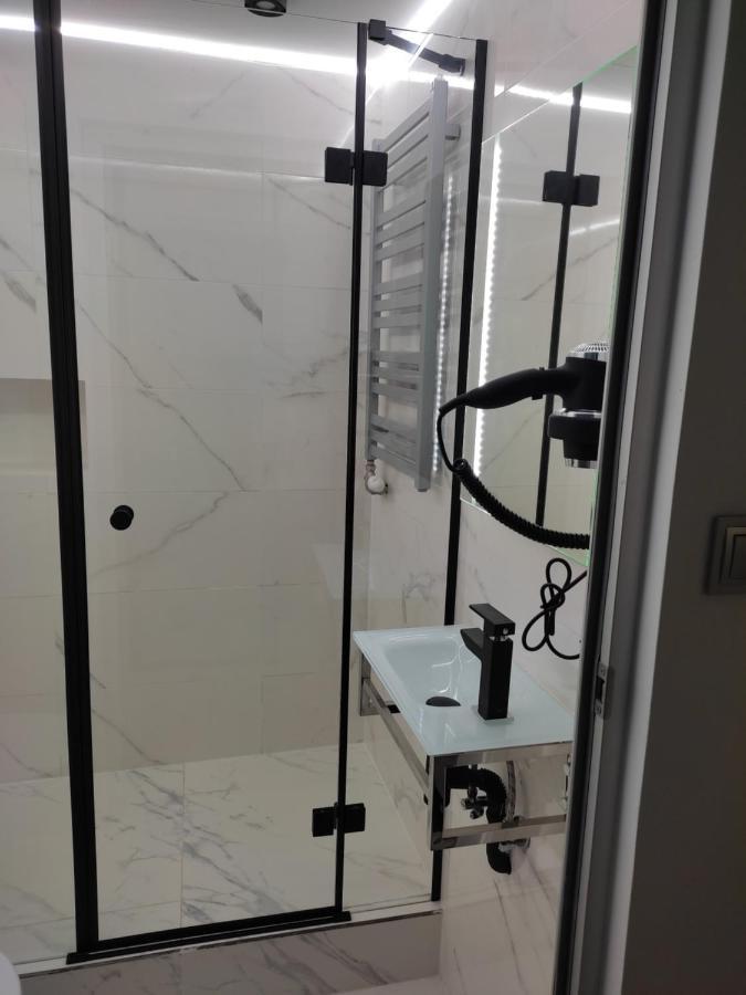 Jacuzzi Apartment Zen クラクフ エクステリア 写真