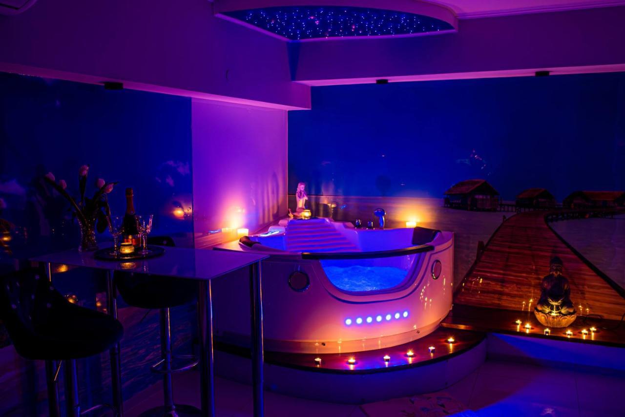 Jacuzzi Apartment Zen クラクフ エクステリア 写真
