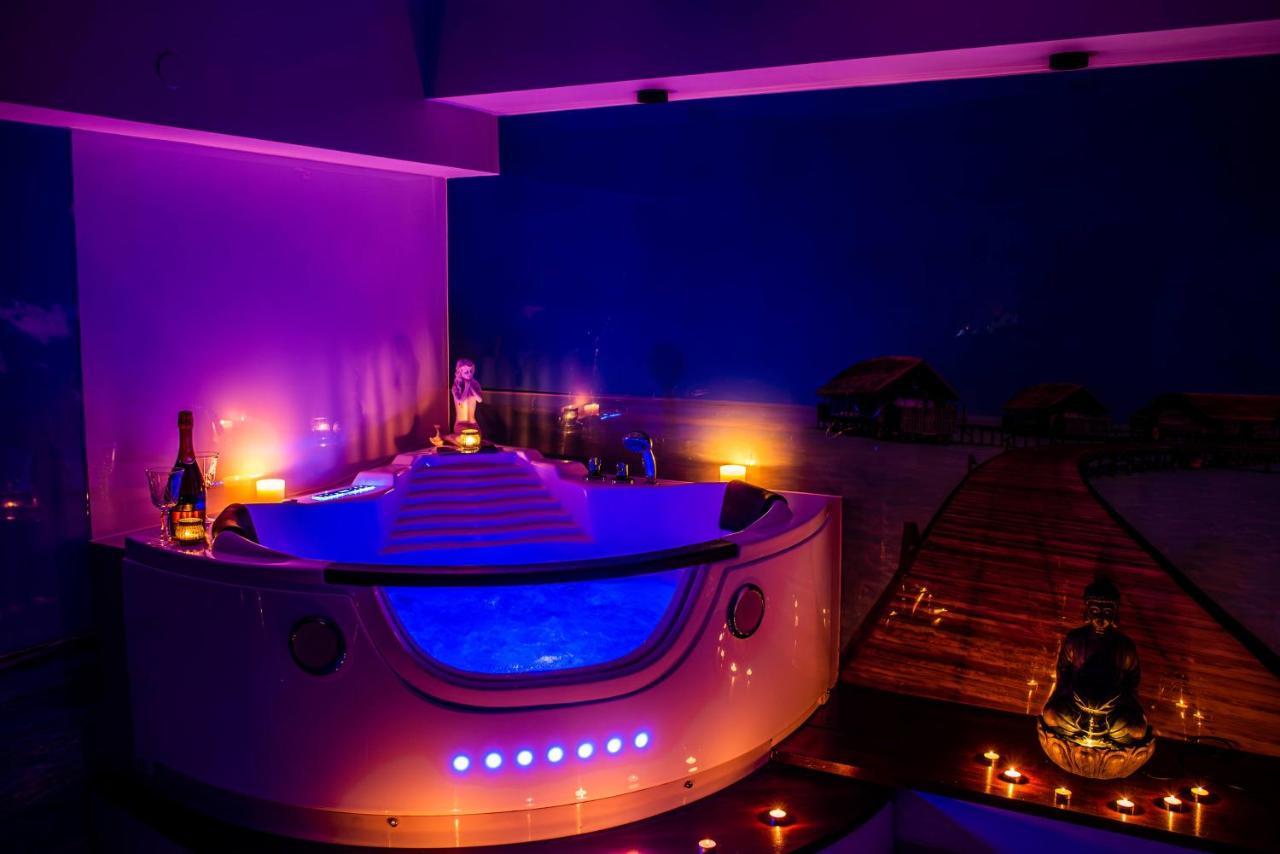 Jacuzzi Apartment Zen クラクフ エクステリア 写真