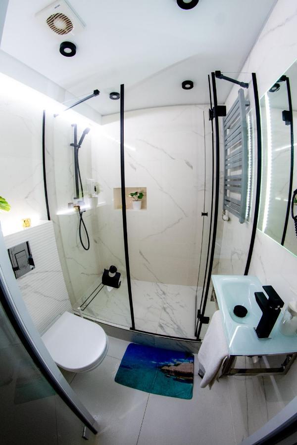 Jacuzzi Apartment Zen クラクフ エクステリア 写真