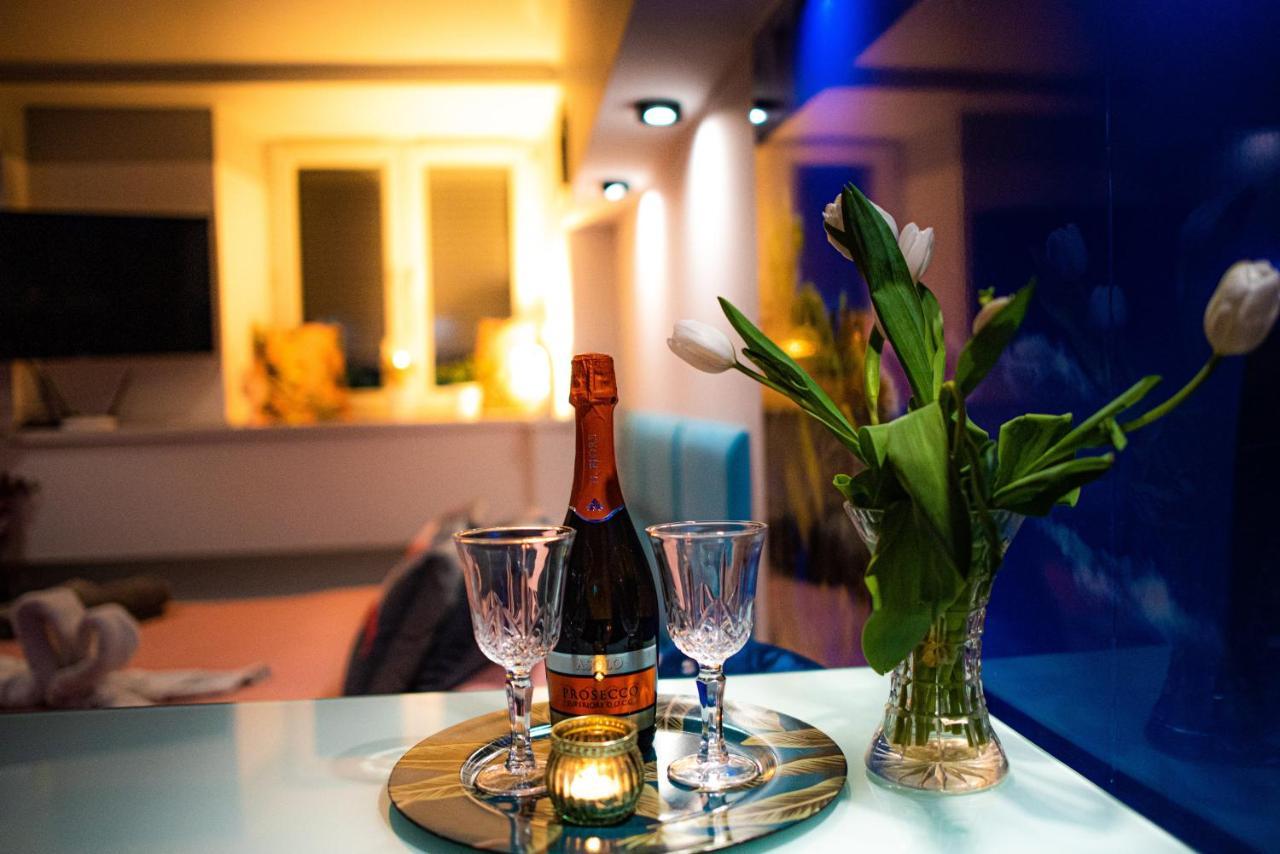 Jacuzzi Apartment Zen クラクフ エクステリア 写真