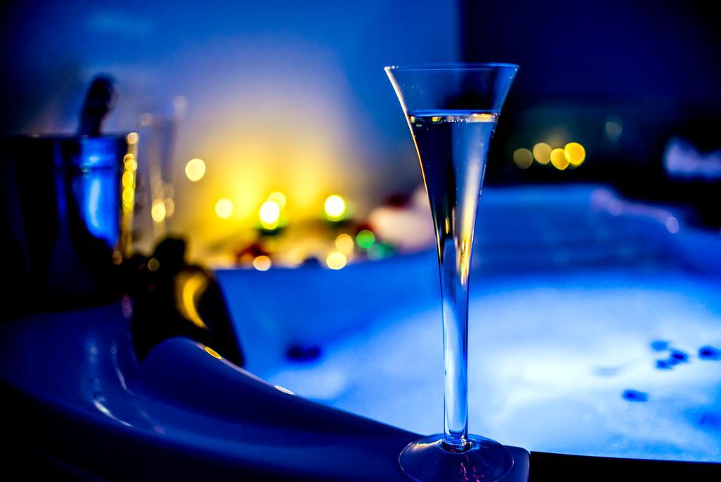 Jacuzzi Apartment Zen クラクフ エクステリア 写真